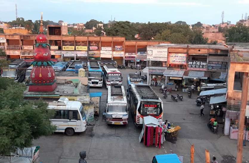 बसों के पहिए थमे, डेढ़ हजार से ज्यादा प्रभावित ड्राइवर, कंडक्टर और क्लीनर पर आजीविका का संकट