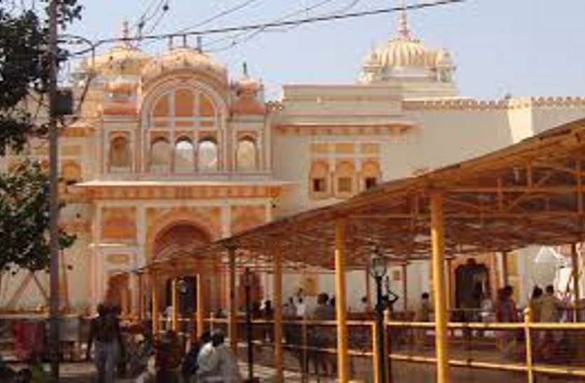 Shriramraja sarkar orchha 15 जुलाई तक बंद रहेगा श्रीरामराजा मंदिर ओरछा