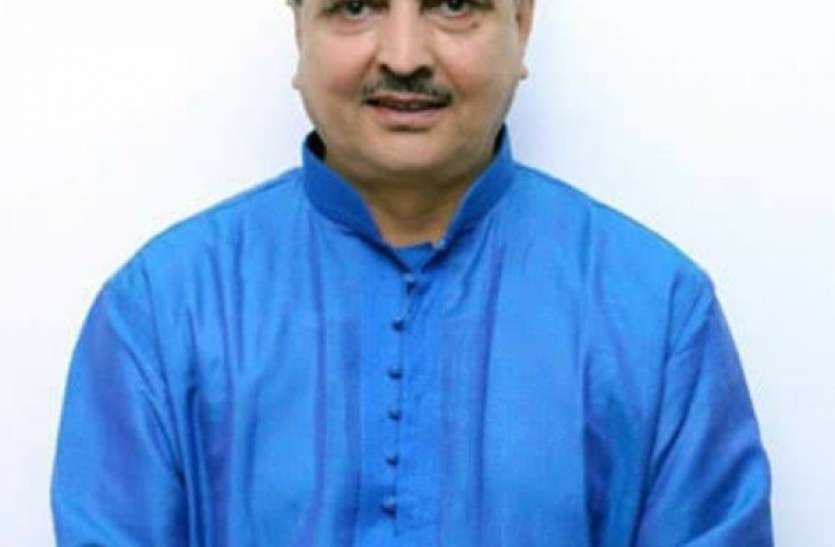 sharanpur_mp.jpg सहारनपुर सांसद की रिपाेर्ट आई कोरोना पॉजिटिव, बेटा और भतीजा भी वायरस की चपेट में