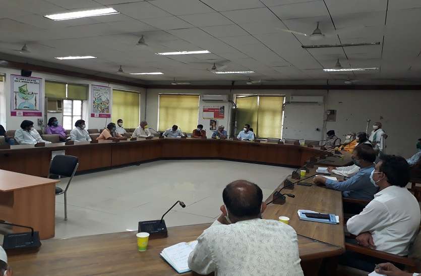 धार्मिक स्थल खोले जाएं या नहीं, सरकार लेगी निर्णय धार्मिक स्थल खोले जाएं या नहीं, सरकार लेगी निर्णय
