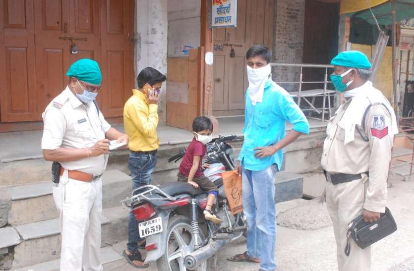 Police strictly, fined 1 lakh in 2 days पुलिस की सख्ती, 2 दिनों में 1 लाख जुर्माना वसूला