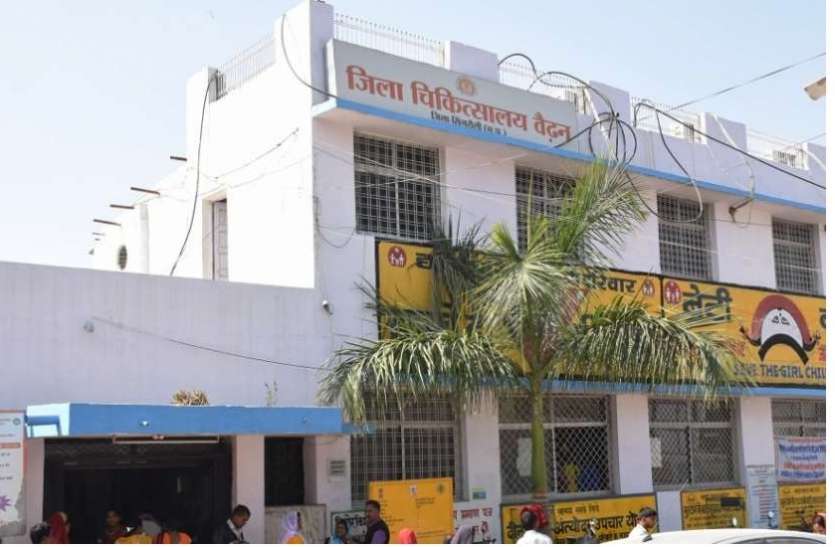 जिला अस्पताल बैढन इन गरीब श्रमिकों के लिए एक अदद चिकित्सा केंद्र तक नहीं, जहां-तहां भटकने को मजबूर