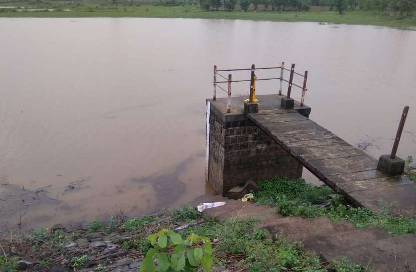 jalashay शहर की प्यास बुझाने वाला जलाशय लबालब