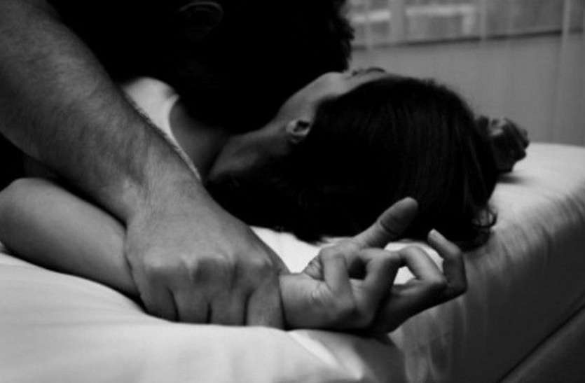 RAPE : शादी के पन्द्रहवें दिन ही दो माह की गर्भवती निकली पत्नी ! RAPE : शादी के पन्द्रहवें दिन ही दो माह की गर्भवती निकली पत्नी !