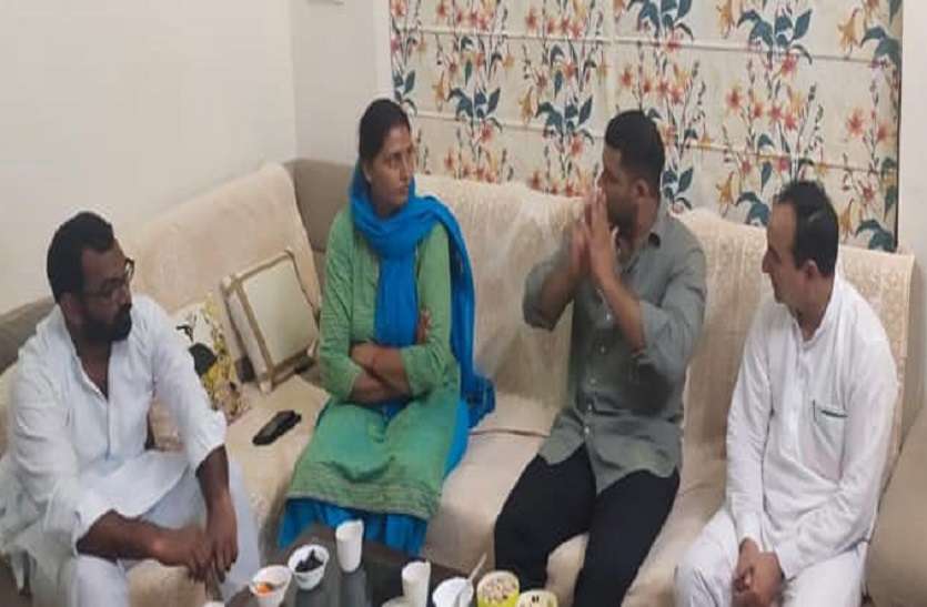 Ashok Chandana Churu Visit, met Krishna Poonia at her residence