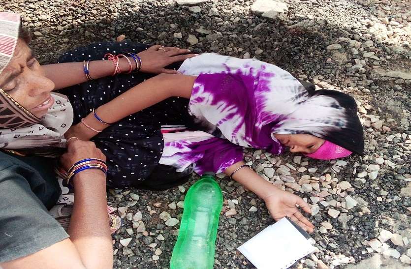 शर्मनाक... वो दर्द से कराहती रही, नहीं पसीजे भगवान शर्मनाक... वो दर्द से कराहती रही, नहीं पसीजे भगवान