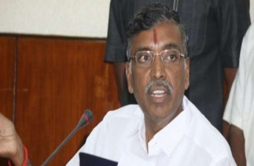 K P Anbalagan becomes first TN minister to test positive for Covid19 तमिलनाडु के शिक्षा मंत्री कोरोना वायरस से संक्रमित