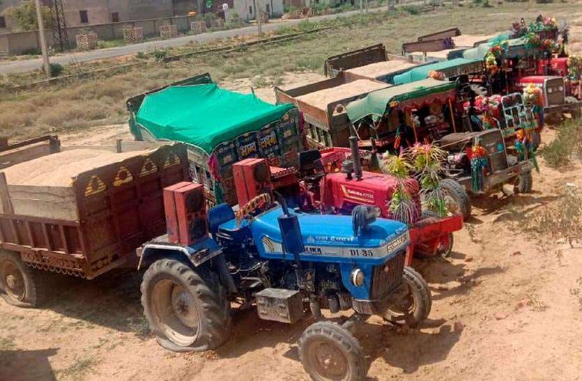 Gravel transport फरार हुआ बजरी माफिया, दूसरे दिन भी पुलिस को तलाश