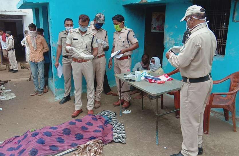 murder.jpg Murder breaking video: विकलांग पिता के साथ 3 साल की बच्ची की निर्मम हत्या, दहल गया पूरा गांव