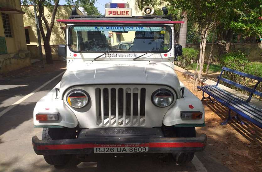 बजरी खननकर्ताओं ने फिर किया पुलिस पर हमला बजरी खननकर्ताओं ने फिर किया पुलिस पर हमला