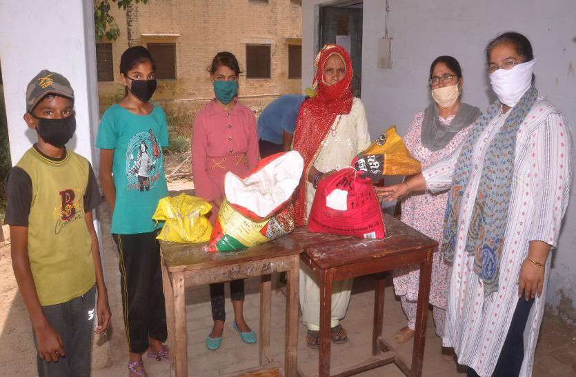 स्कूलों में 91.13 प्रतिशत विद्यार्थियों के अभिभावकों तक पहुंचा खाद्यान्न स्कूलों में 91.13 प्रतिशत विद्यार्थियों के अभिभावकों तक पहुंचा खाद्यान्न