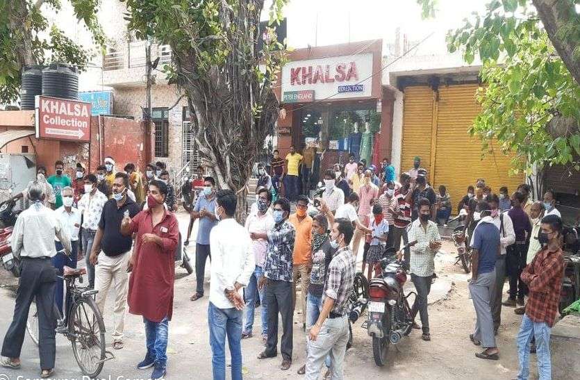 मधुशाला पर रार-नगरा क्षेत्र में शराब के ठेके का विरोध मधुशाला पर रार-नगरा क्षेत्र में शराब के ठेके का विरोध