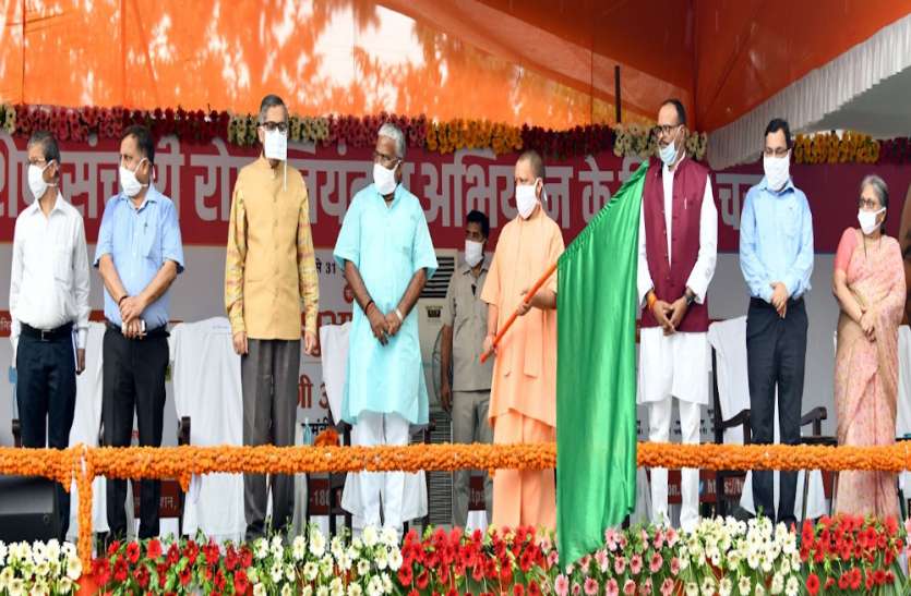 UP: सीएम योगी ने किया संचारी रोग नियंत्रण अभियान का शुभारंभ, कहा यूपी में बेहतर हुआ है काम UP: सीएम योगी ने किया संचारी रोग नियंत्रण अभियान का शुभारंभ, कहा यूपी में बेहतर हुआ है काम