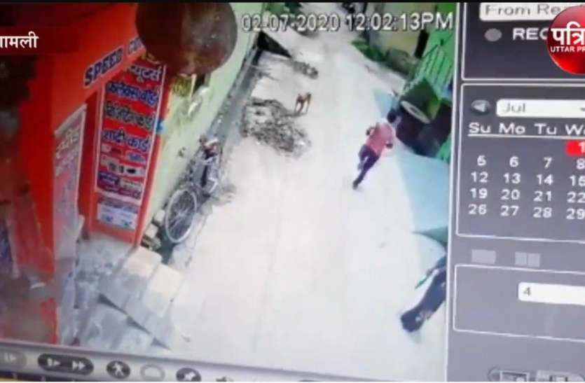 cctv.jpg शामली पुलिस की जीप से फिल्मी अंदाज में भागा आराेपी, सीसीटीवी कैमरा में कैद हुई घटना