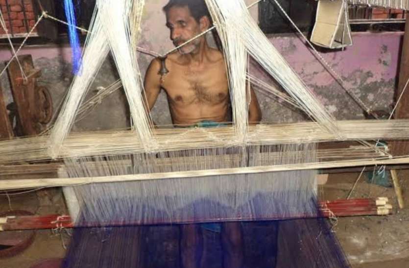 Handloom varanasi विश्व बैंक के सहयोग से बनारस में हैंडलूम कारीगरों के लिये बनेगा स्किल डेवलपमेंट सेंटर