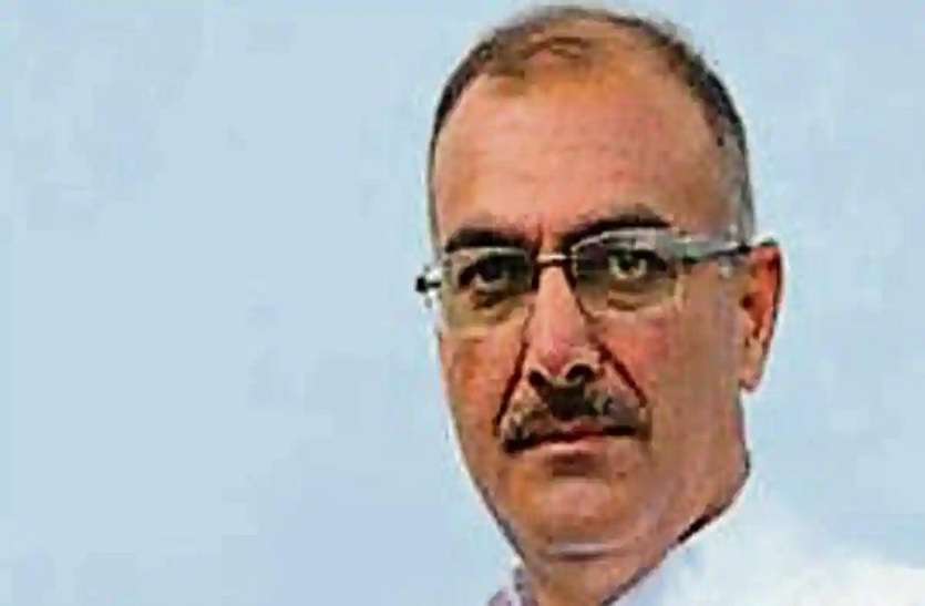 इस आदत पर भाजपा सांसद को झेलना पड़ा झमेला इस आदत पर भाजपा सांसद को झेलना पड़ा झमेला