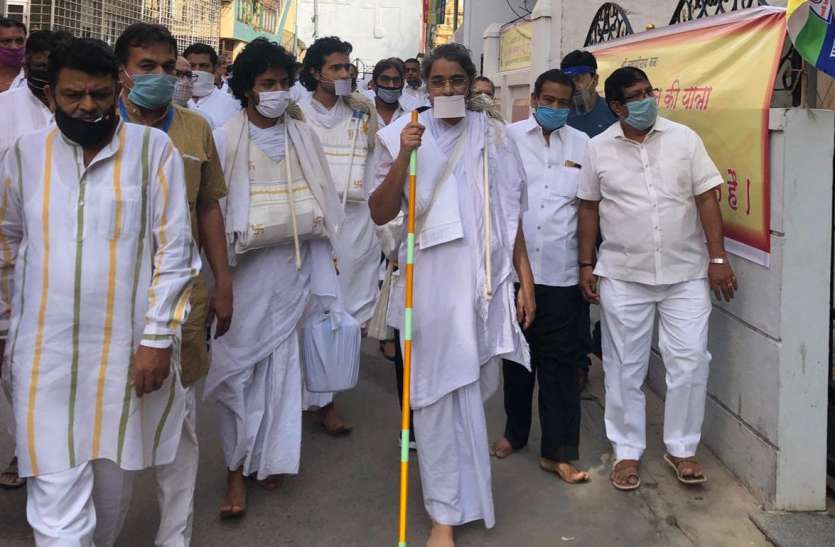 samkit_muni.jpg स्वयं का पता न होना ही पतन का कारण: डॉ. समकितमुनि