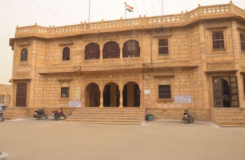 लंबे कार्यकाल के लिहाज से नमित मेहता 11वें कलक्टर बने लंबे कार्यकाल के लिहाज से नमित मेहता 11वें कलक्टर बने