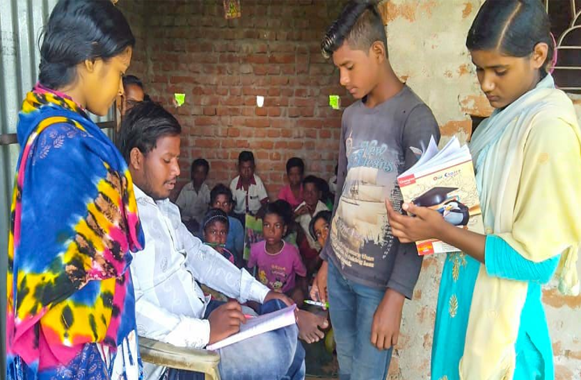 खुद का बचपन खदान में हुआ काला!, तो बाल मजदूरों के लिए किया ऐसा काम, मिला विश्वस्तरीय सम्मान खुद का बचपन खदान में हुआ काला!, तो बाल मजदूरों के लिए किया ऐसा काम, मिला विश्वस्तरीय सम्मान