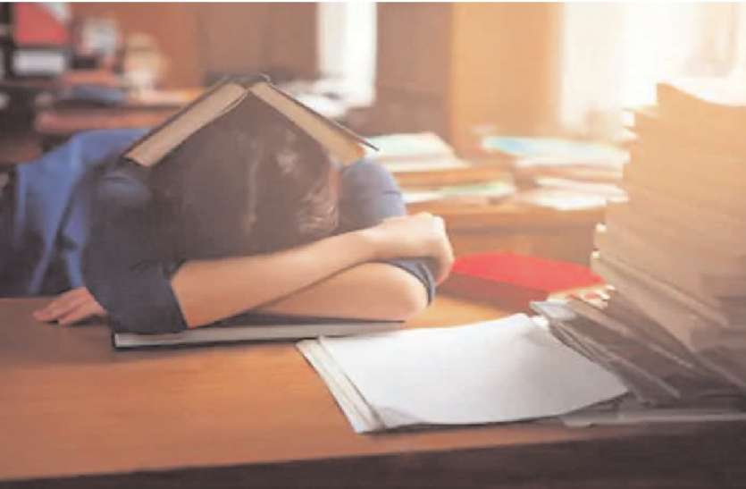 student पहले बड़ी बेटी को बीमारी ले गई, छोटी ने नाता तोड़ लिया, मम्मी-पापा के बारे में तो सोच लेती