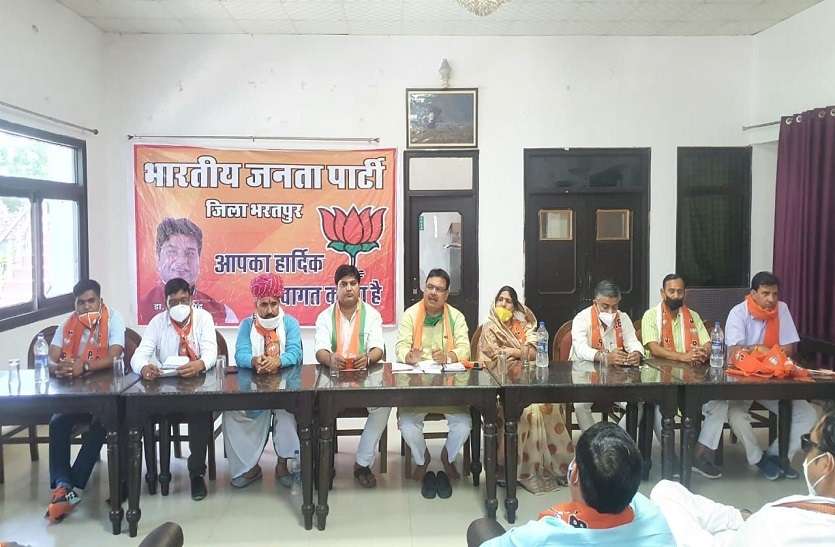 सेवा ही संगठन का आधार, इसी कारण राजनीति में आए सेवा ही संगठन का आधार, इसी कारण राजनीति में आए