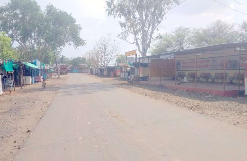 नगर परिषद द्वारा बनाई जाने वाली 20 दुकानों का 15 वर्ष बाद भी नहीं हो सका निर्माण नगर परिषद द्वारा बनाई जाने वाली 20 दुकानों का 15 वर्ष बाद भी नहीं हो सका निर्माण