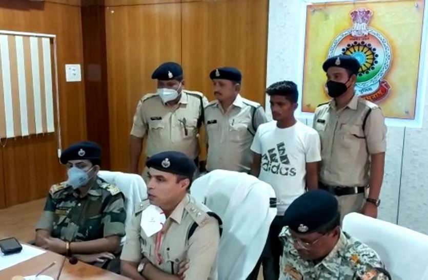 गर्लफ्रेंड की हत्या कर लाश फेंक दिया प्रज्ञागिरी पहाड़ में, आठ महीने बाद नरकंकाल से आरोपी तक पहुंची पुलिस गर्लफ्रेंड की हत्या कर लाश फेंक दिया प्रज्ञागिरी पहाड़ में, आठ महीने बाद नर कंकाल से आरोपी तक पहुंची पुलिस