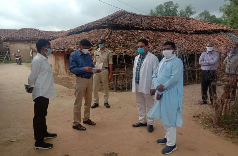 यहां के सचिव व रोजगार सहायक नहीं दे पाए पीएम आवास व मनरेगा मजदूरी भुगतान की जानकारी यहां के सचिव व रोजगार सहायक नहीं दे पाए पीएम आवास व मनरेगा मजदूरी भुगतान की जानकारी