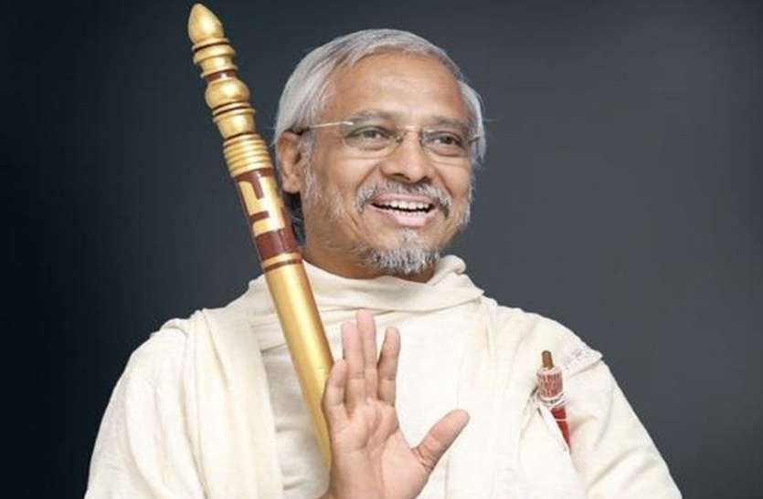 devendrasagar.jpg दृष्टिकोण सकारात्मक हो तो समस्याएं समाप्त: देवेंद्रसागर
