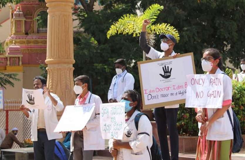 16 माह से मांग रहे हक, सरकार के दखल के बाद भी नहीं सुलझा मसला 16 माह से मांग रहे हक, सरकार के दखल के बाद भी नहीं सुलझा मसला
