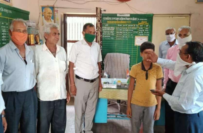 praveshitsava.jpg स्कूलों में फिलहाल पढ़ाई नहींं लेकिन 15 जुलाई तक चलेगा प्रवेशोत्सव