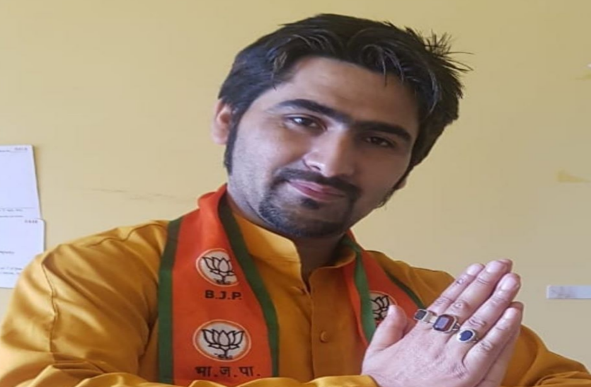 BJP नेता और परिवार को गोलियों से भूना, स्थानीय आतंकी की मदद से LET का हमला BJP नेता और परिवार को गोलियों से भूना, स्थानीय आतंकी की मदद से LET का हमला