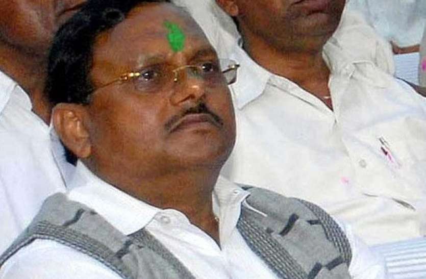 yadavsingh-1454515700_835x547.jpg नोएडा का घोटालेबाज पूर्व चीफ इंजीनियर यादव सिंह जेल से रिहा