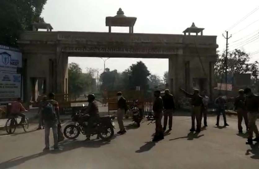 कानपुर घटना के बाद सतर्कता हुआ अयोध्या पुलिस कानपुर घटना के बाद सतर्कता हुआ अयोध्या पुलिस