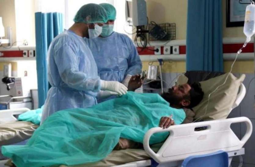 अब शहर ही नहीं कस्बों में हर दिन निकल रहे कोरोना संक्रमित अब शहर ही नहीं कस्बों में हर दिन निकल रहे कोरोना संक्रमित