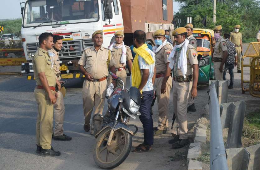 Now investigation will be done before entering Dhaulpur, barricading at Baratha and Sagarapada post अब धौलपुर में प्रवेश से पहले होगी जांच, बरैठा व सागरपाड़ा चौकी पर बेरिकेडिंग