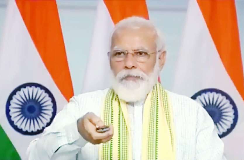 Prime Minister dedicates Rewa solar project to the nation प्रधानमंत्री ने देश की सबसे बड़ी सौर परियोजना राष्ट्र को किया समर्पित, 1590 हेक्टेयर में फैला यह प्लांट