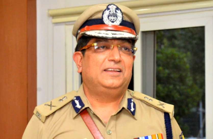 नगर पुलिस आयुक्त का कार्यालय फिर सीलडाउन नगर पुलिस आयुक्त का कार्यालय फिर सीलडाउन
