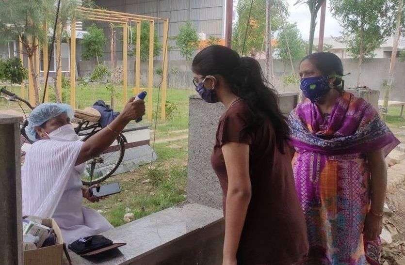 राजस्थान आने वाले यात्रियों की थर्मल स्केनिंग के बाद ही प्रवेश राजस्थान आने वाले यात्रियों की थर्मल स्केनिंग के बाद ही प्रवेश