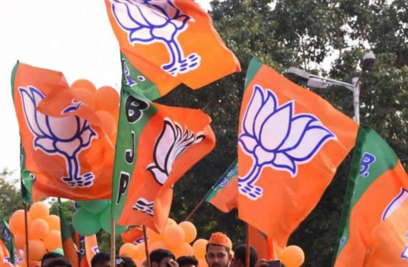 भाजपा में बगावत के सुर! पूर्व मंत्री बोले- प्रदेश की राजनीति में लेन-देन का शानदार उदाहरण भाजपा में बगावत के सुर! पूर्व मंत्री बोले- प्रदेश की राजनीति में लेन-देन का शानदार उदाहरण