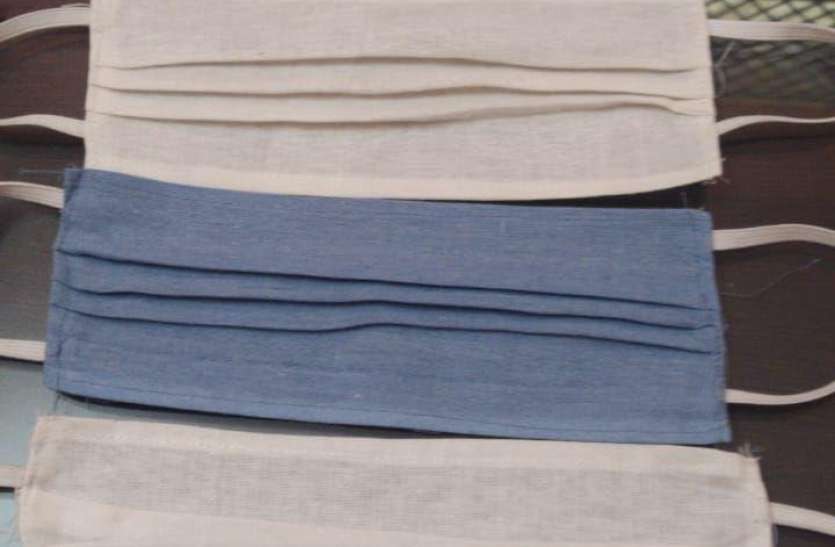 khadi_mask.jpg सर्जिकल और डिजाइनर मास्क के बीच खादी के मास्क ने भी बनाई जगह