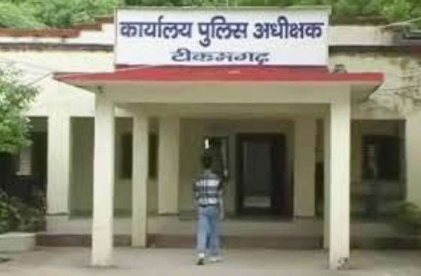 2 SI and 3 constables suspended रेत वाहनों से अवैध वसूली करने वाले 2 एसआई और 3 आरक्षक निलंबित