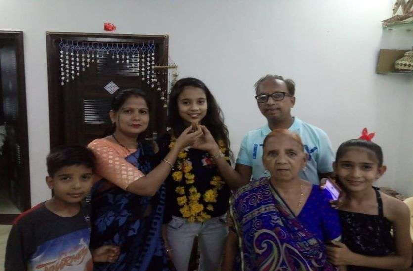 दसवीं में भी बेटियों ने छोड़ी छाप, हेतल रही चित्तौडग़ढ़ में अव्वल दसवीं में भी बेटियों ने छोड़ी छाप, हेतल रही चित्तौडग़ढ़ में अव्वल