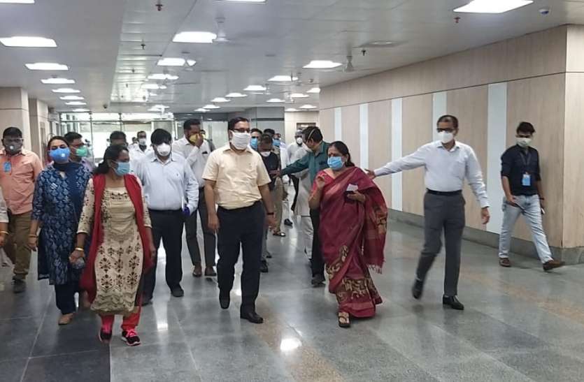 photo6087028145715784331.jpg UP के सबसे Hitech शहर में Tata और Bill Gates ने बनवाया सबसे बड़ा Covid-19 अस्पताल