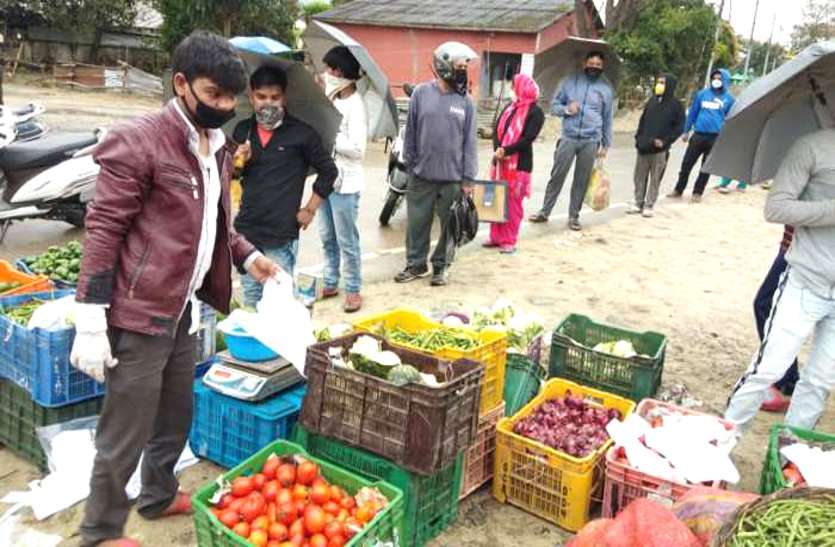 हाट-बाजार के लिए नए नियम लागू, सड़क पर अब नहीं लगेगा पसरा, कोविड संकट पर सख्त हुए कलेक्टर हाट-बाजार के लिए नए नियम लागू, सड़क पर अब नहीं लगेगा पसरा, कोविड संकट पर सख्त हुए कलेक्टर
