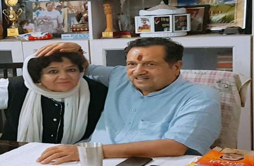 16jj4.jpeg RSS प्रचारक को गुरू बनाकर शाहीन तोड़ रही मुस्लिम महिलाओं की अज्ञानता की बेड़ियां