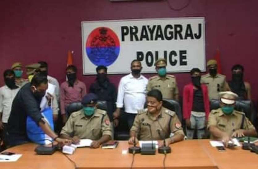 Prayagraj Police प्रयागराज में एक ही परिवार के चार लोगों की हत्या का खुलासा, सामने आई चौंकाने वाली जानकारियां