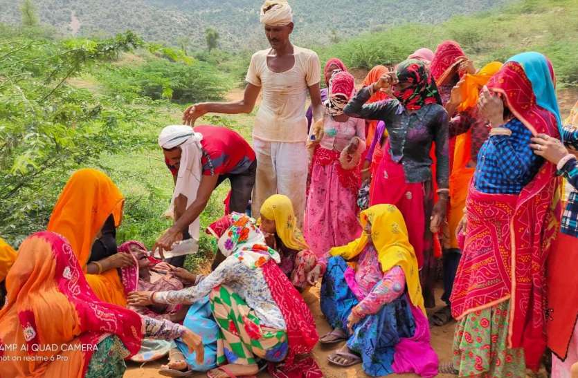 MNREGA scheme: 41 workers deteriorate, sarpanches raise their voice X MNREGA scheme X MNREGA scheme news X MNREGA scheme rajasthan X rajasthan top news in hindi X Rajasthan Manrega X बारिश की मार, मनरेगा में नहीं मिला रोजगार