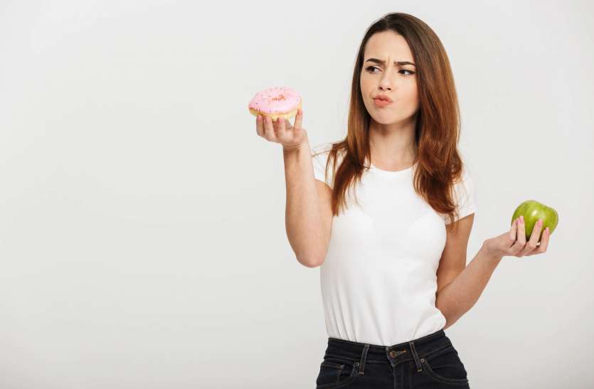 साल में 18 किलो चीनी खा जाते हैं हम, सेहत के लिए है बेहद खतरनाक साल में 18 किलो चीनी खा जाते हैं हम, सेहत के लिए है बेहद खतरनाक