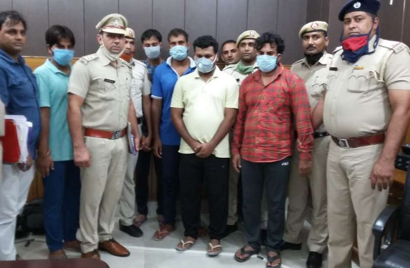Bank lootere बैंक डकैती की सबसे बड़ी वारदात का खुलासा, 52 लाख रुपये और 81 ग्राम सोना बरामद